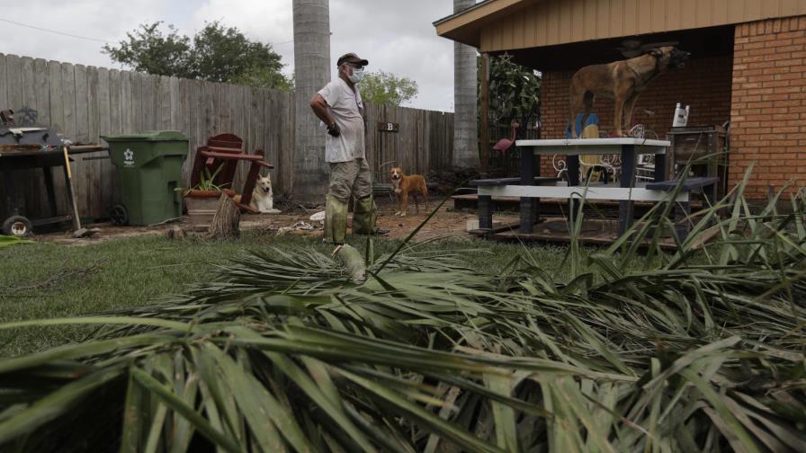 Limpieza tras Hanna genera temor a COVID-19 en Texas