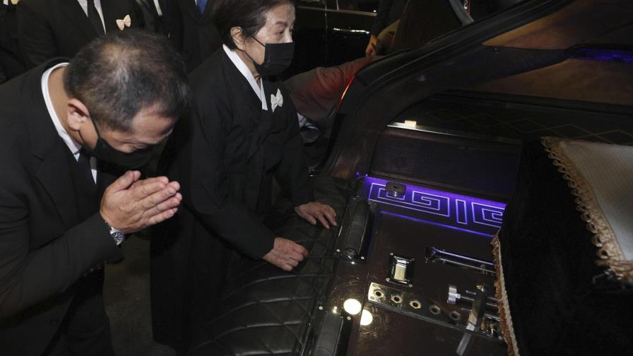 Surcorea: Viuda de dictador se disculpa por gobierno brutal Surcorea: Viuda de dictador se disculpa por gobierno brutal