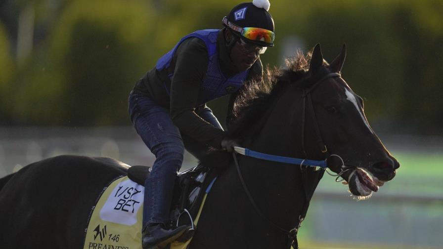 Preakness: Midnight Bourbon y Concert Tour los retadores