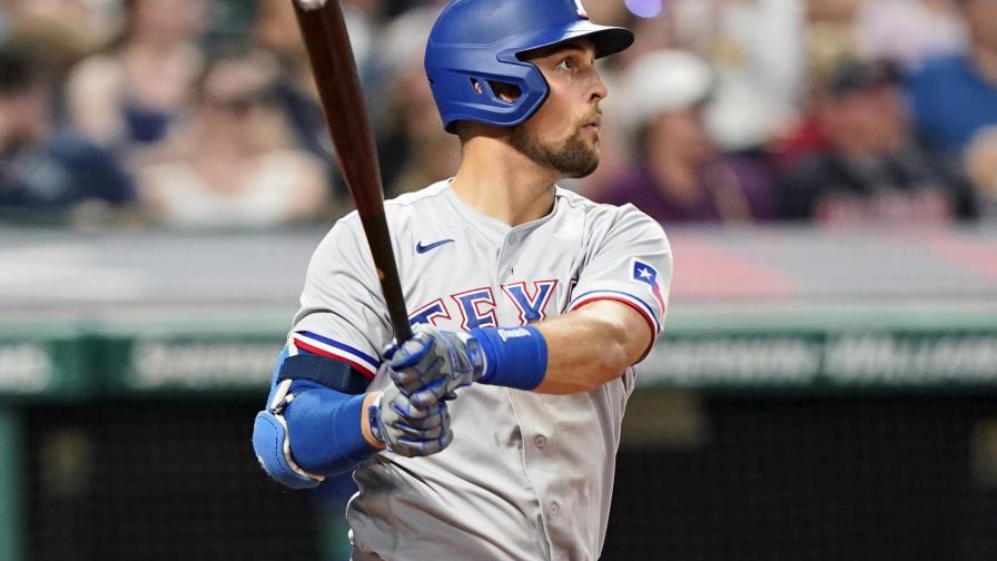 Con jonrón y 3 remolcadas de Lowe, Rangers vencen a Indios