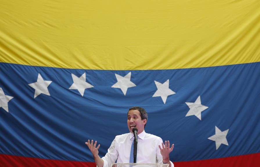 Oposición venezolana se resiste a pacto para red eléctrica