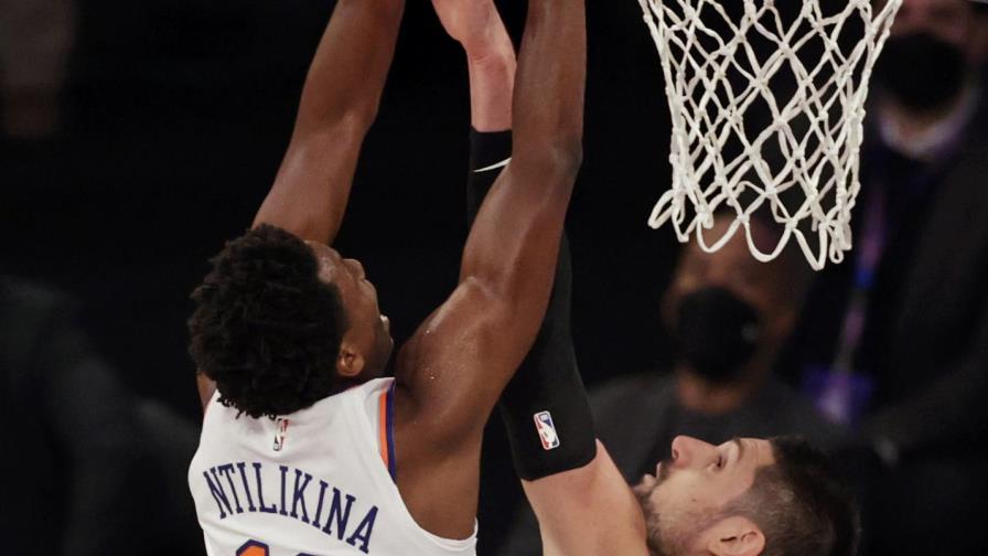 Randle logra 3er triple doble y Knics ganan 94-93 a Magic