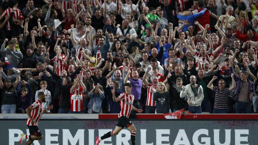 Brentford vence 2-0 al Arsenal al debutar en la Liga Premier
