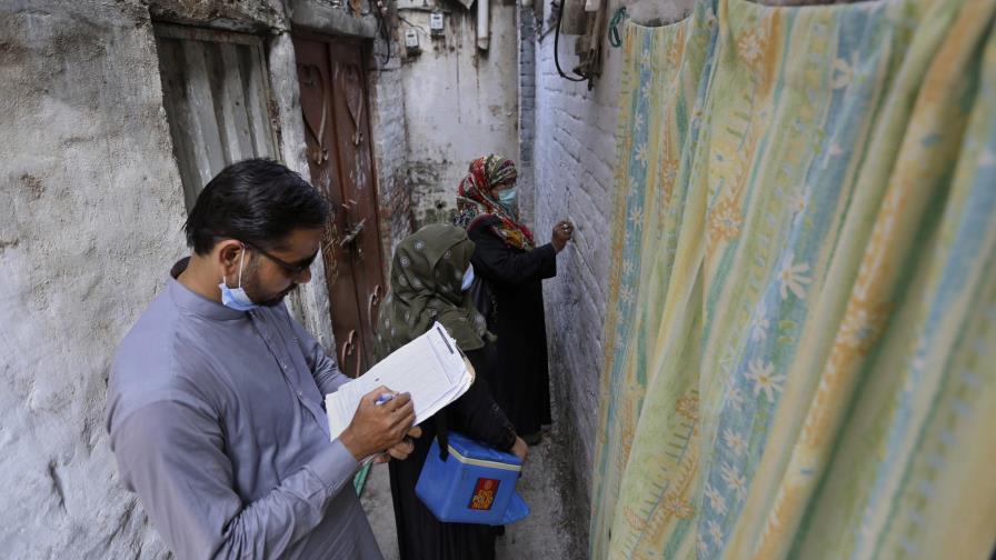 Pakistán: Un muerto en ataque a equipo contra la polio