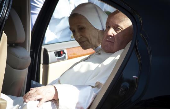 Prima de papa Francisco asume papel protagónico en Tailandia