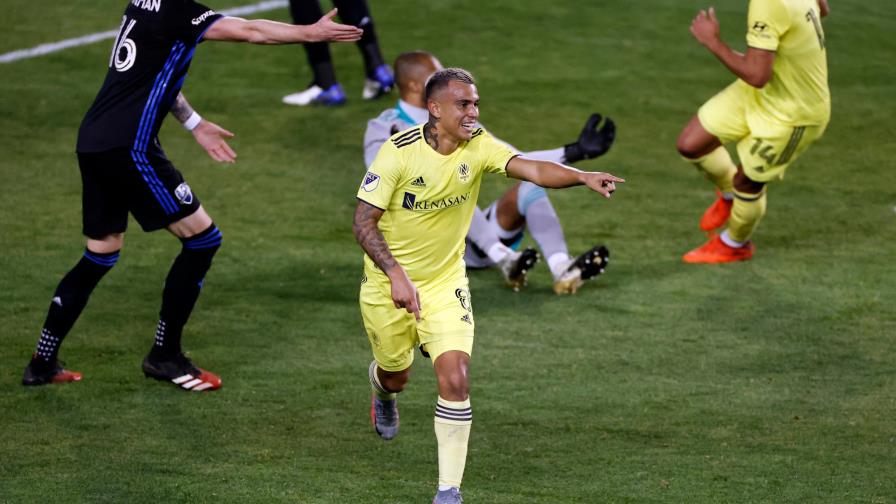 Leal anota el tanto del triunfo de Nashville