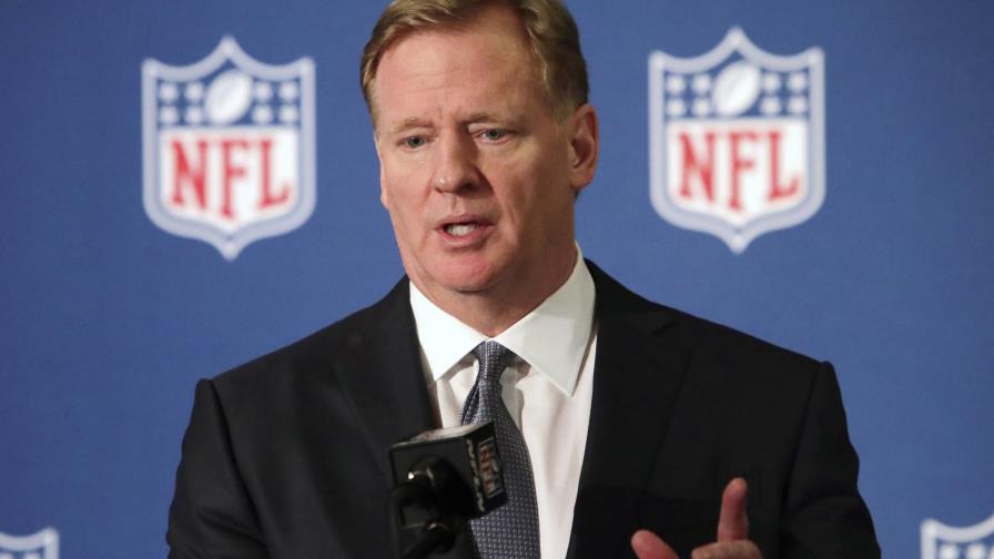 Goodell alienta a equipos a firmar a Colin Kaepernick