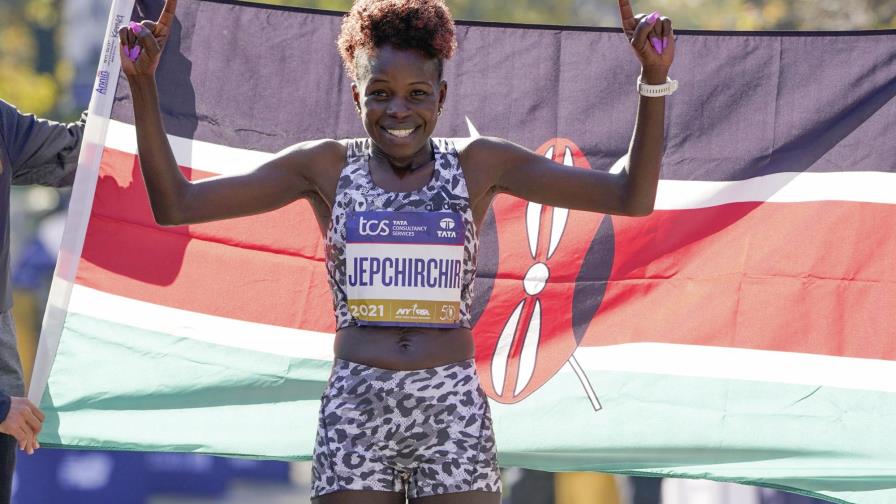 Korir y Peres completan barrida de Kenia en Maratón de NY
