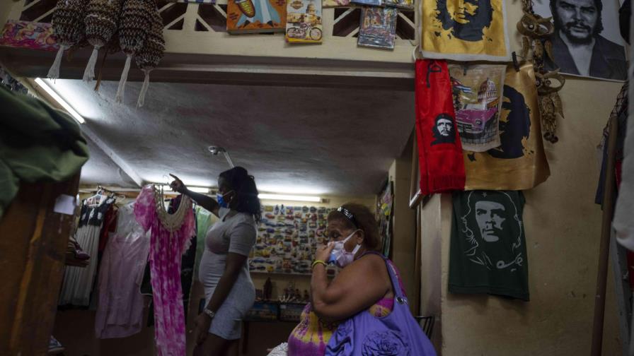 En menos de tres meses Cuba aprueba casi 900 pymes privadas En menos de tres meses Cuba aprueba casi 900 pymes privadas