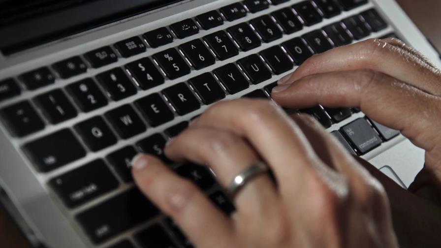 AP EXPLICA: Crece la lista de espionaje de empresa israelí
