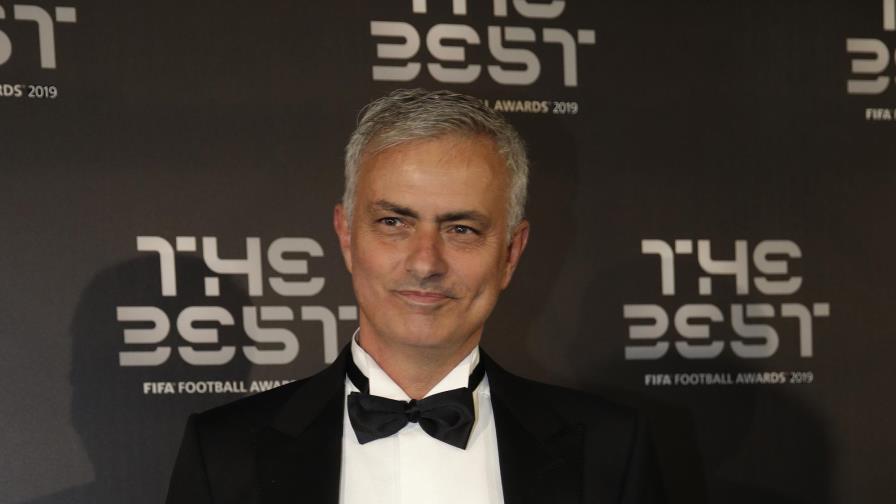 José Mourinho promete “pasión” tras relevar a Pochettino José Mourinho promete “pasión” tras relevar a Pochettino