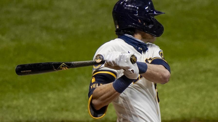 Yelich aporta 3 hits; Cerveceros arrollan a Cardenales Yelich aporta 3 hits; Cerveceros arrollan a Cardenales