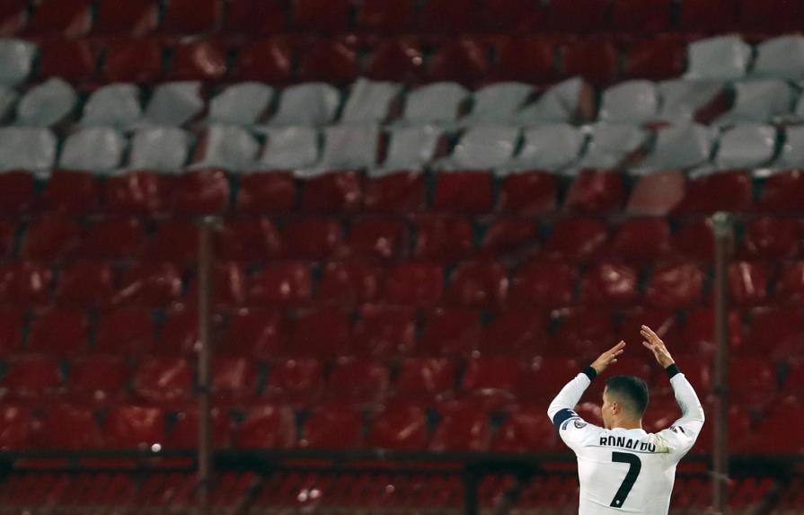 Brazalete de Cristiano Ronaldo será subastado en Serbia