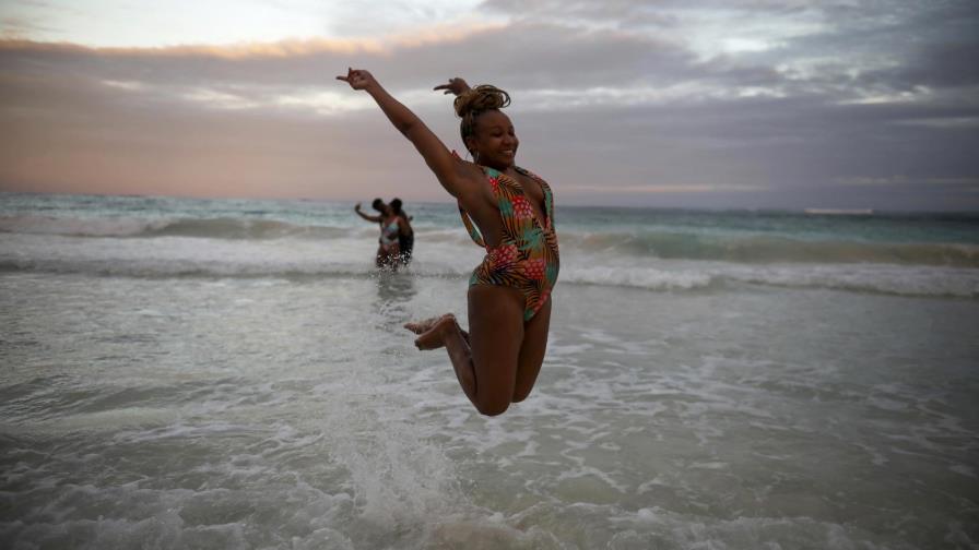 Isla mexicana recibe primer crucero tras el azote pandémico