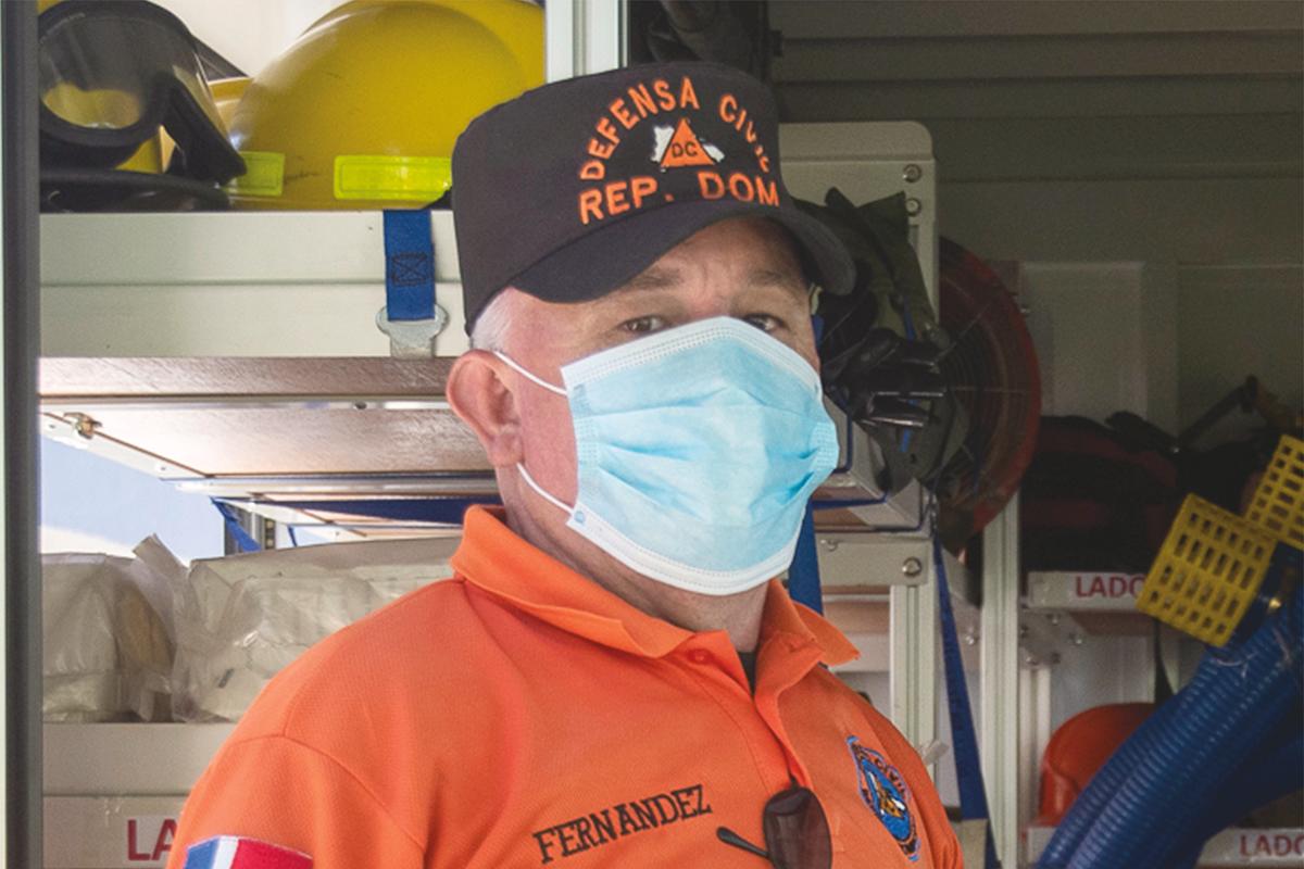 José Fernández, voluntario de la Defensa Civil.