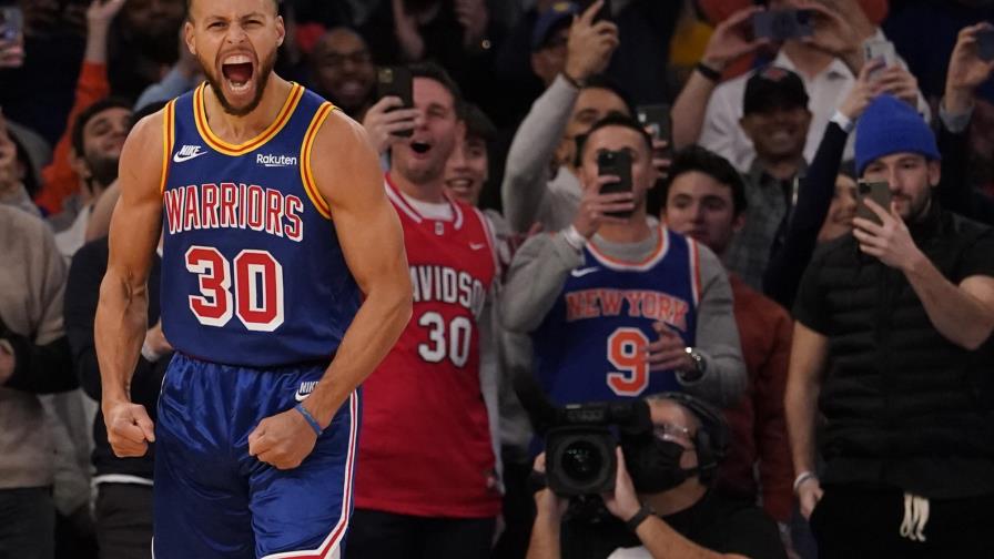 Curry alcanza récord de triples de NBA en victoria sobre los Knicks