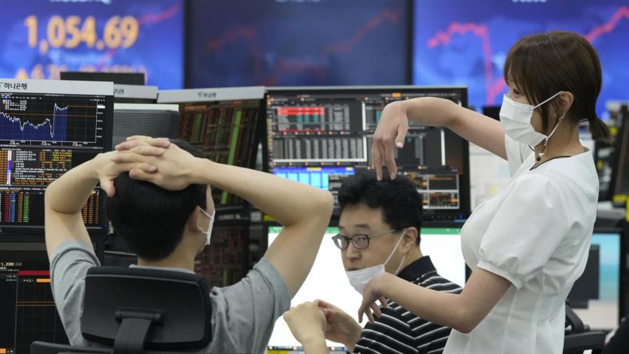 Wall Street abre con leve alza
