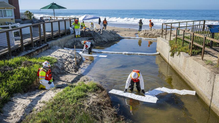 Guardia Costera: Buque arrastró oleoducto en California
