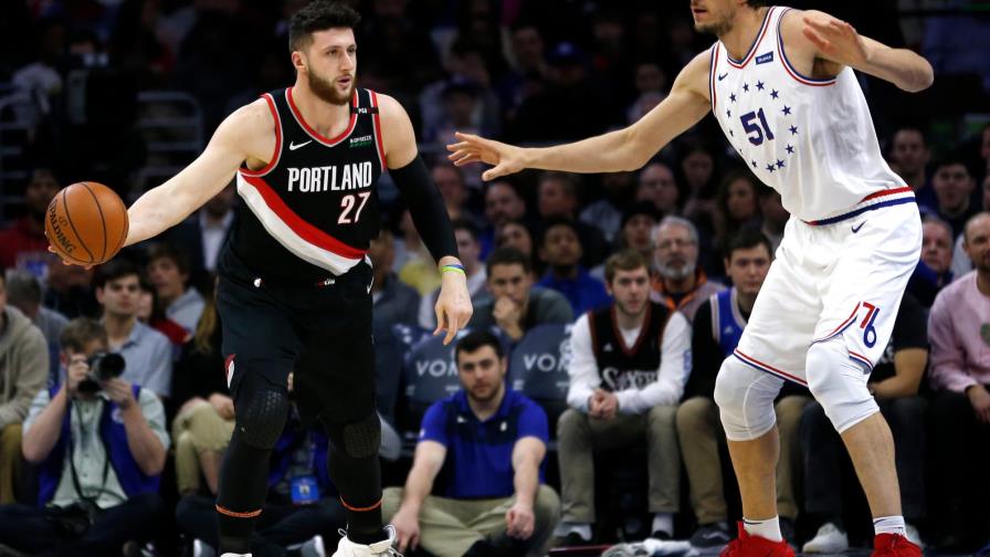 Jusuf Nurkic anota 24, Blazers derrotan 130-115 a Sixers