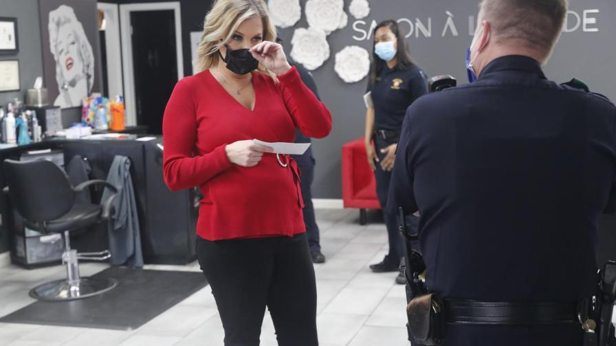 Texas: Algunos negocios desafían disposición sobre cierre