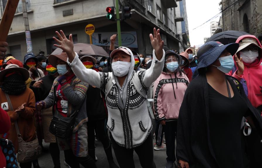 Varios sectores protestan contra el gobierno boliviano