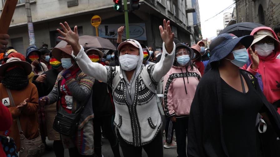 Varios sectores protestan contra el gobierno boliviano