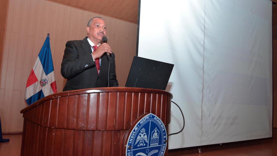 Plantea un pacto para construir 12 grandes presas