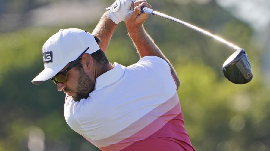 Conners evita problemas y toma la cima del Campeonato PGA