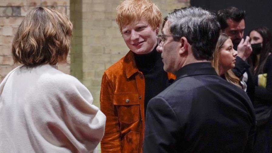 Ed Sheeran tiene COVID, actuará desde casa Ed Sheeran tiene COVID, actuará desde casa