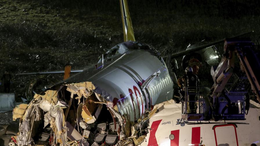 Un muerto y 157 heridos en accidente de avión en Turquía