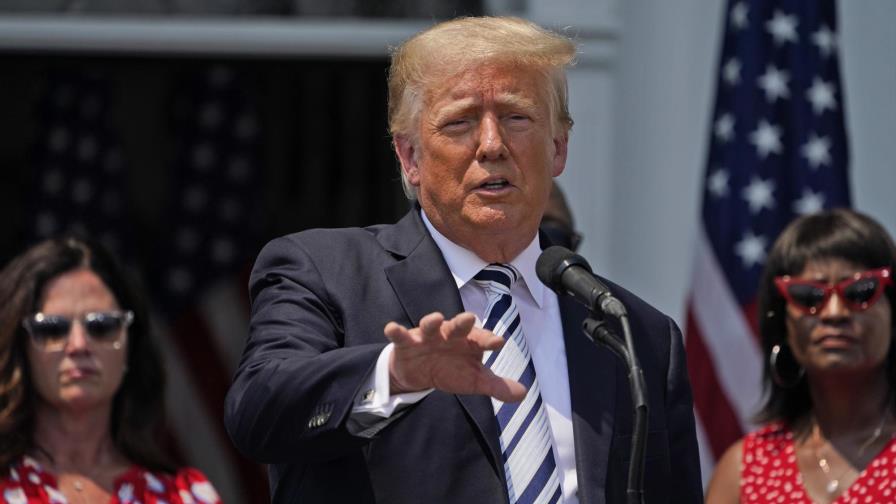 Trump entabla demanda contra Facebook, Twitter y YouTube