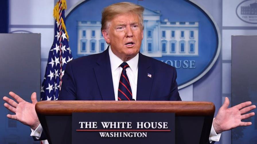 El Gobierno EE.UU. estimula la economía con medidas fiscales o dinero helicóptero