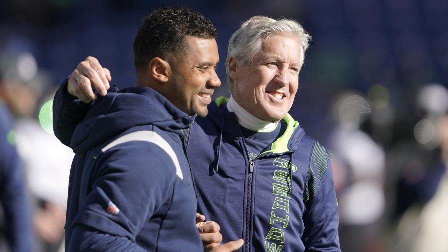 Russell Wilson regresa a los entrenamientos con Seahawks Russell Wilson regresa a los entrenamientos con Seahawks