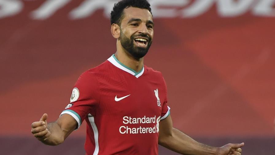 Liverpool vence a Leeds en emotivo partido de la Premier