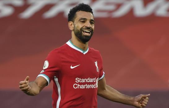 Liverpool vence a Leeds en emotivo partido de la Premier