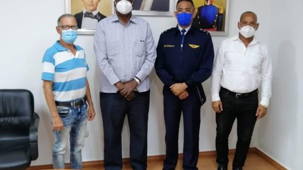 Presidente del Círculo Deportivo Militar se reúne con representantes del béisbol y el atletismo