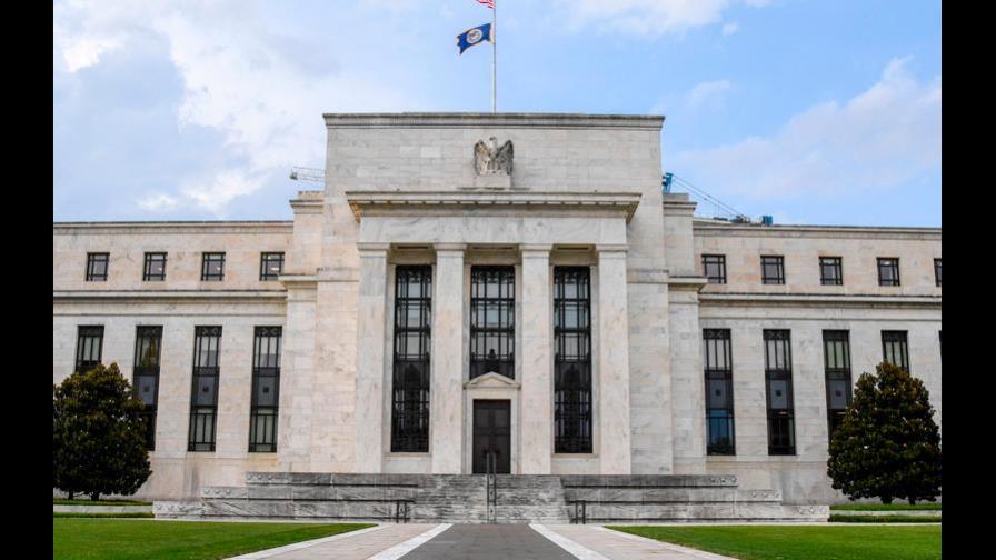 La Fed advierte de riesgos económicos por la expansión del coronavirus