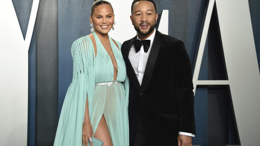 Chrissy Teigen y John Legend anuncian la pérdida de su bebé