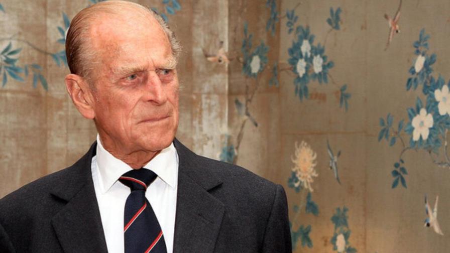 El duque de Edimburgo está bien, dice el príncipe William