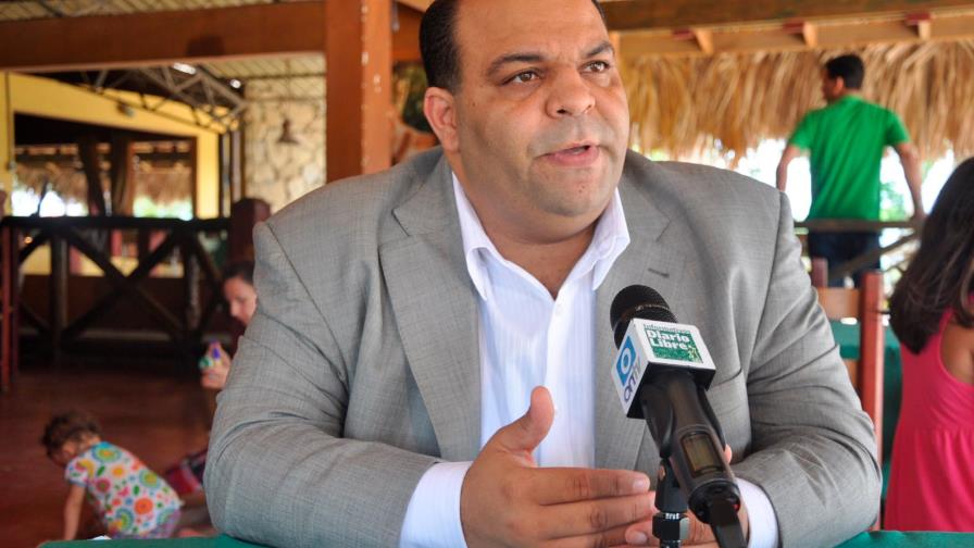 Félix Portes considera Policía Nacional tiene obligación legal de indemnizar a familias de pareja asesinada