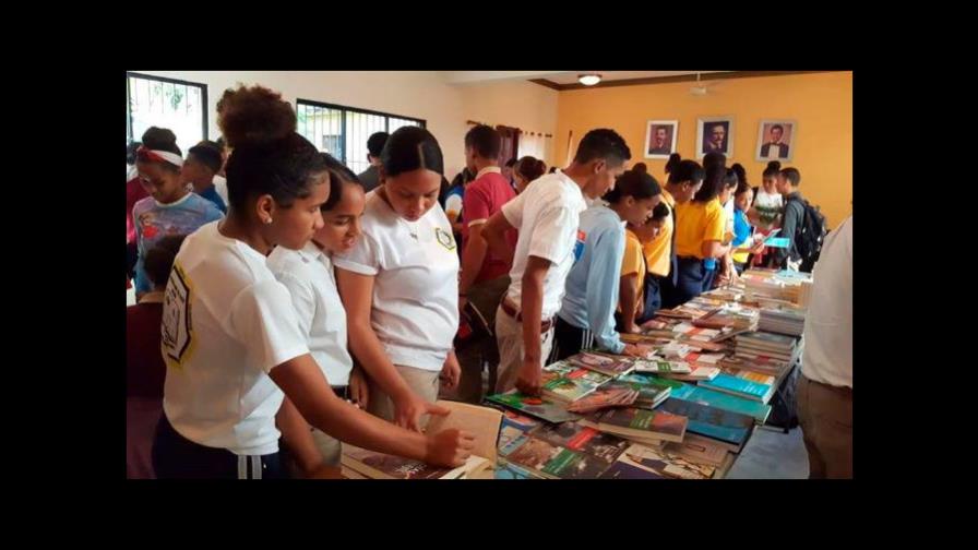 Celebran con éxito Tercera  Feria de Intercambio de Libros