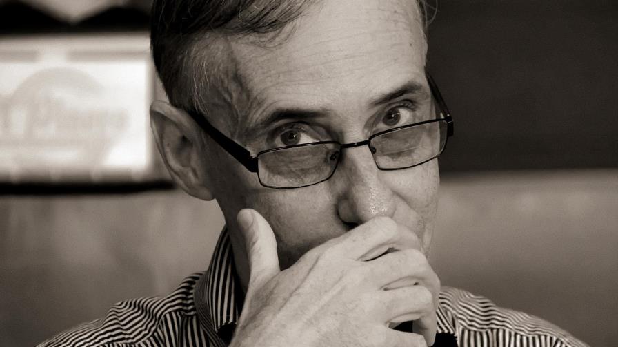 Fernández Pequeño presentará “Tantas razones para odiar a Emilia”, su nueva novela