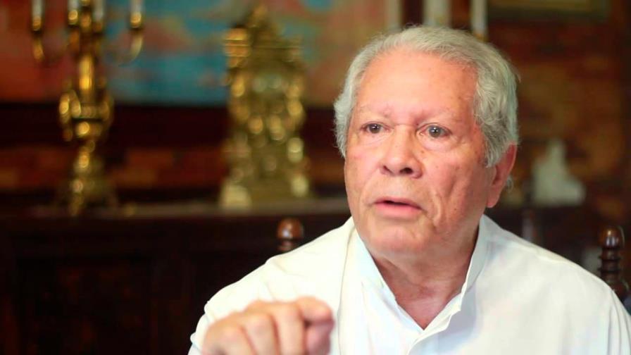 Fernando Casado realiza donativo de libros y documentos al Museo Memorial