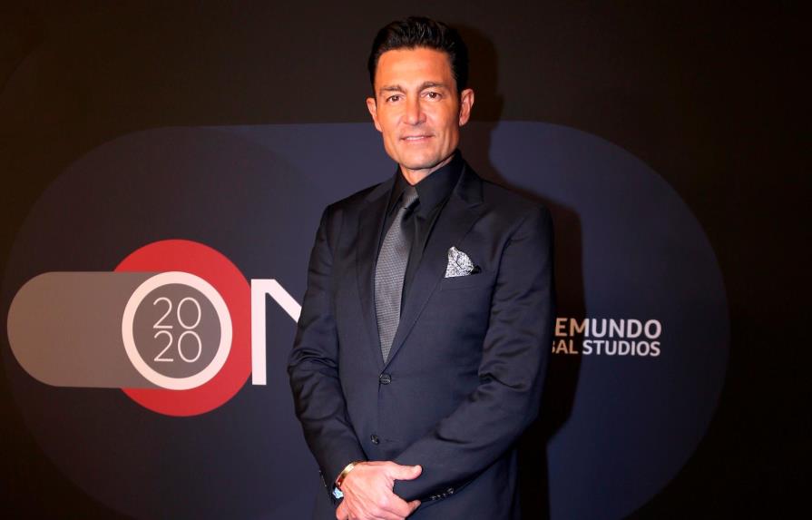 Tras años en Televisa, Fernando Colunga firma con Telemundo