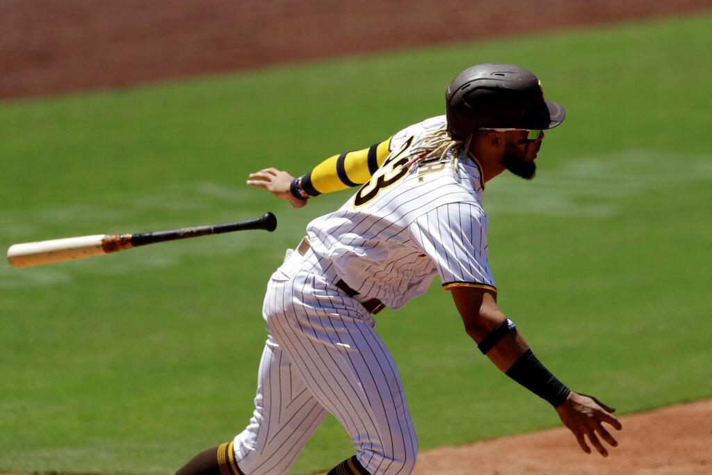 Fernando Tatis Jr. (III), de los Padres de San Diego, figura sexto en la evaluación de MLB Network, detrás de Juan Soto. (AP/Gregory Bull)