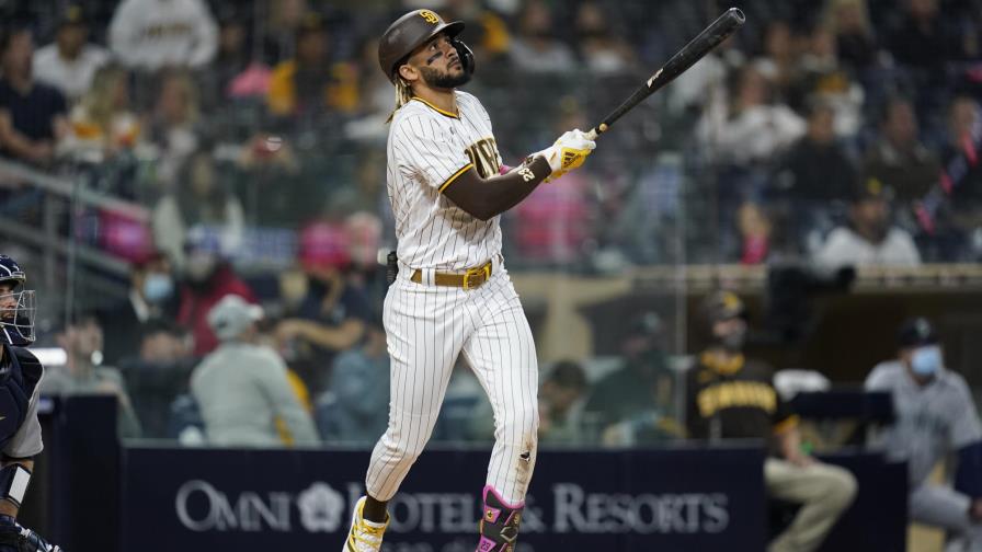 Márquez ayuda con el brazo y el bate en triunfo de Rockies