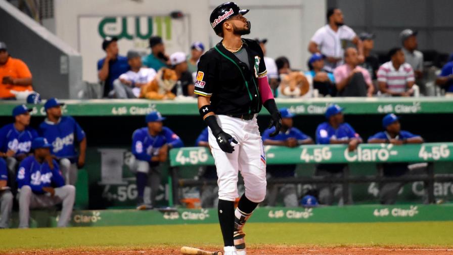 Tatis III la volvió a sacar y las Estrellas apalean al Licey para empatar en primero