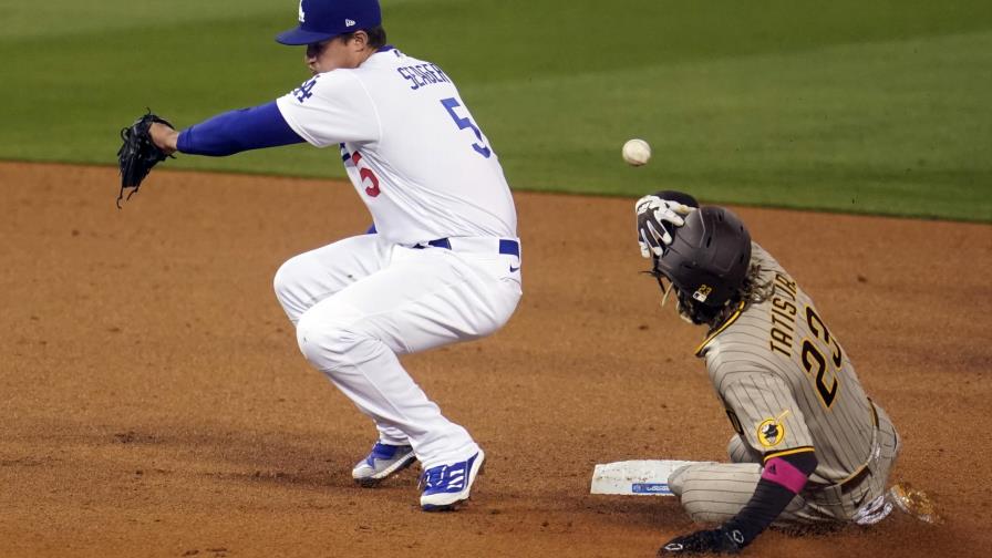 Padres aguantan y ganan 3-2 a Dodgers en arranque de serie