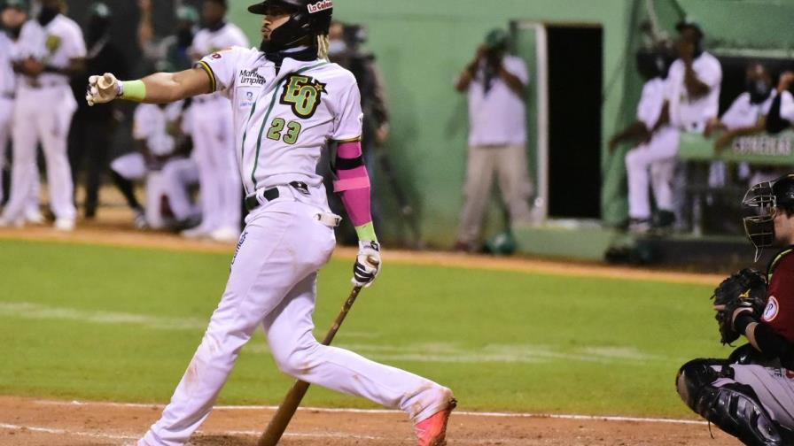 Estrellas se resisten a ser eliminadas, pero pasan gran susto ante Gigantes