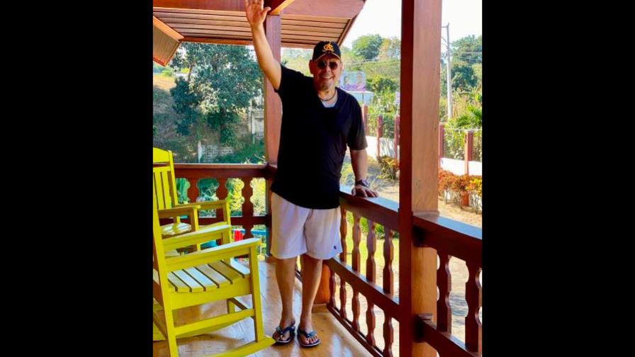 Así va el cambio de Fernando Villalona tras cirugía bariátrica